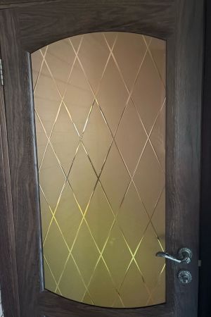 Стекло с алмазной гранью для межкомнатных дверей.